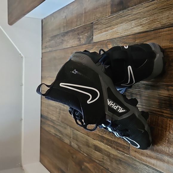 Nike Men's Alpha Fastflex Black and Gray Alpha Menace 3 Shark Football Cleats - Picture 8 of 9